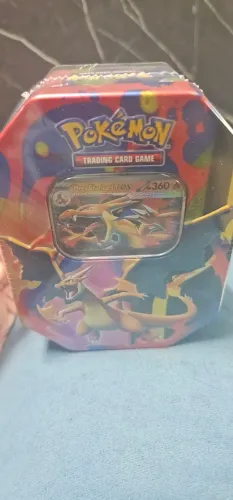 LATA CHARIZARD Y EX EM INGLES