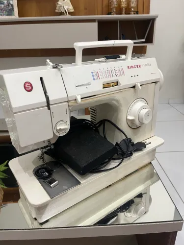 Máquina de costura
