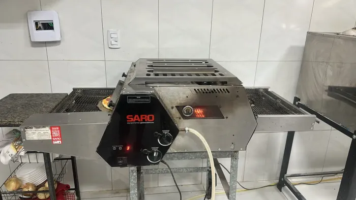 Forno esteira para pizzas