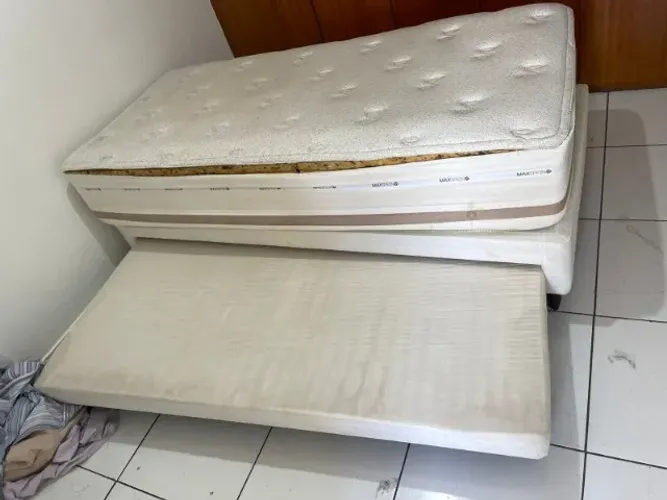 Cama solteiro com auxiliar Herval