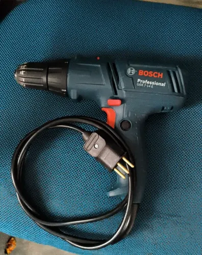 FURADEIRA/PARAFUSADEIRA BOSCH PROFESSIONAL