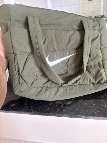 Bolsa Nike super nova 60,00