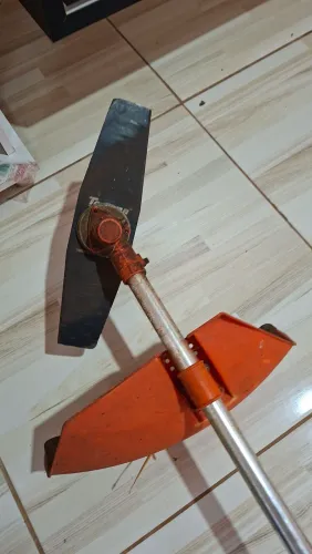 Vense-se essa roçadeira