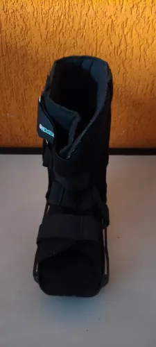 Bota Imobilizadora Cano Alto Dilepé M (Calça 37 Ao 40)