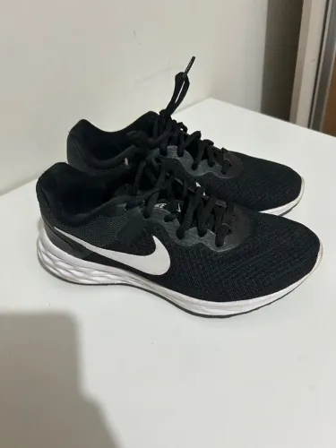 Nike Revolution 6 Next Nature Feminino(tam 35)