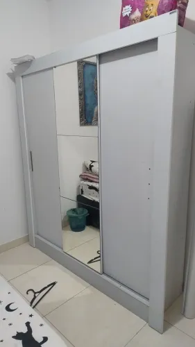 Guarda roupa 3 portas com espelho