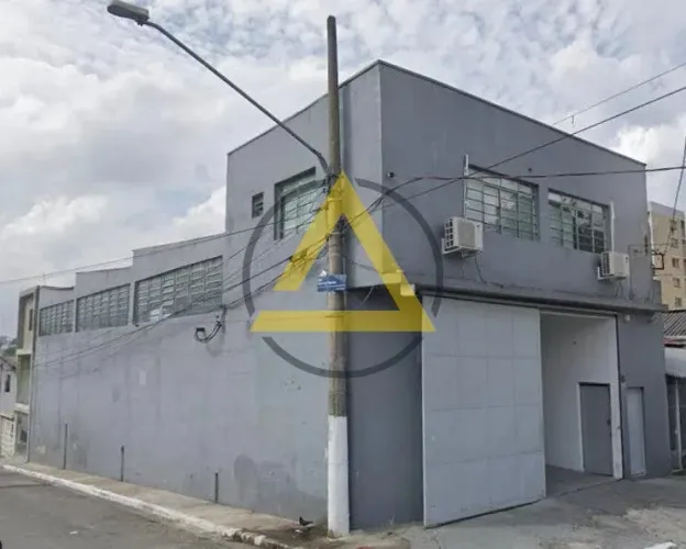 Galpão comercial de esquina para locação | 275 m² | Vila Santa Catarina