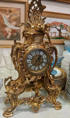 Relógio decoração em Bronze funcionando perfeitamente