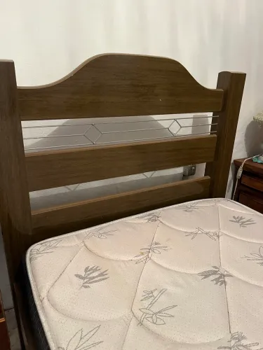 Cama de solteiro com colchão