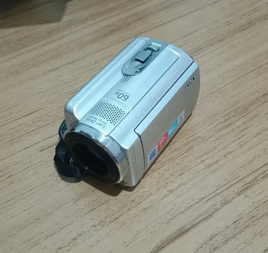Filmadora Sony Handycam usada, em bom estado e funcionando