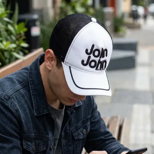 Boné John John bordado tela unissex