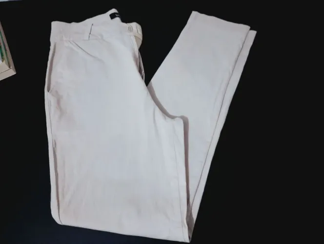 calça Sarja feminina.