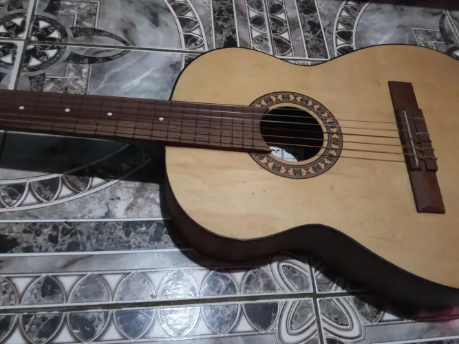 Vendo violão para iniciantes, produto novo