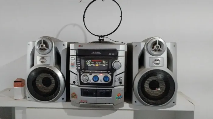 Micro System LG som e caixas perfeitos entrada para celular e Bluetooth 