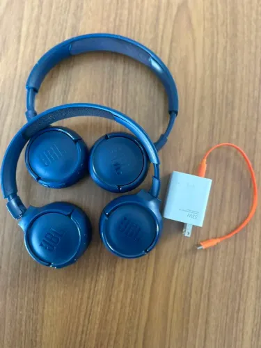 Dois Fones de Ouvido JBL - 520bt.