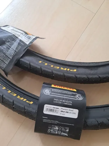 2 Pneus (sem uso) Pirelli Phantom Slick Aro 26x1.50. Nunca rodou.