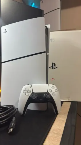 VENDO PLAYSTATION 5 (PS5) SLIM 1TB