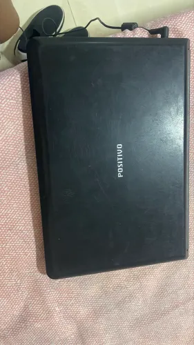 Notebook positivo usado metade da tela queimada 