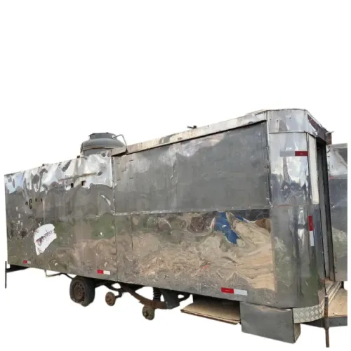 Trailer comercial 3 Eixos (6m) em Inox/Alumínio c/ Banheiro Emplacado Doc OK