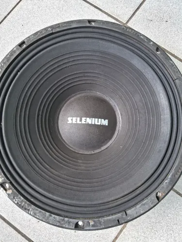 1 Auto Falante WPU de 15"