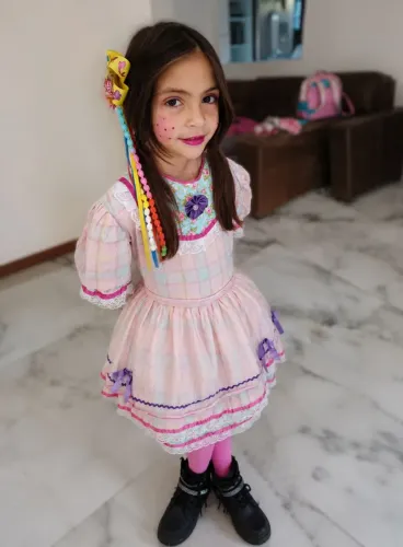 Vestido de Festa Junina + shorts