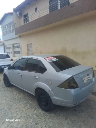 Ford Fiesta Sedan SE 1.6 8V Flex 4P 2014