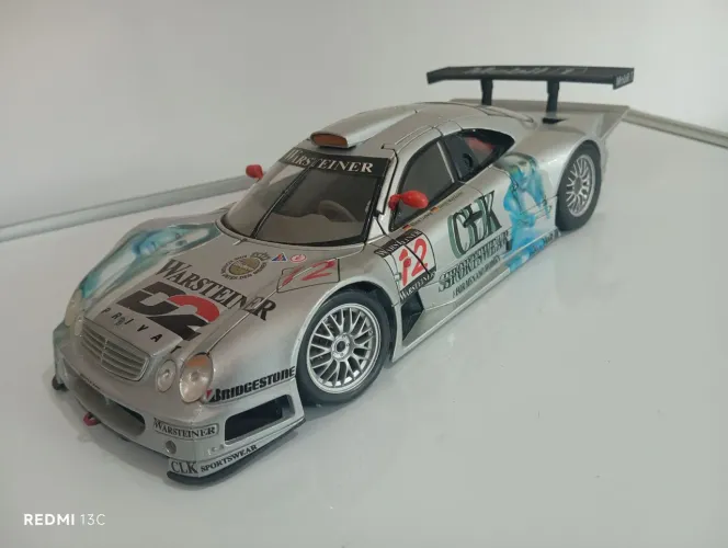 Top Miniatura Mercedes-Benz CLK-GTR Le Mans - Maisto Racing - escala 1/18