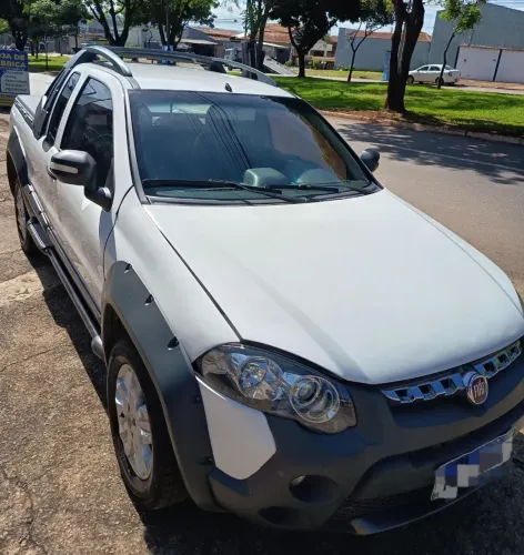 Fiat Strada Adventure 1.8/ 1.8 Locker Flex CE 2013