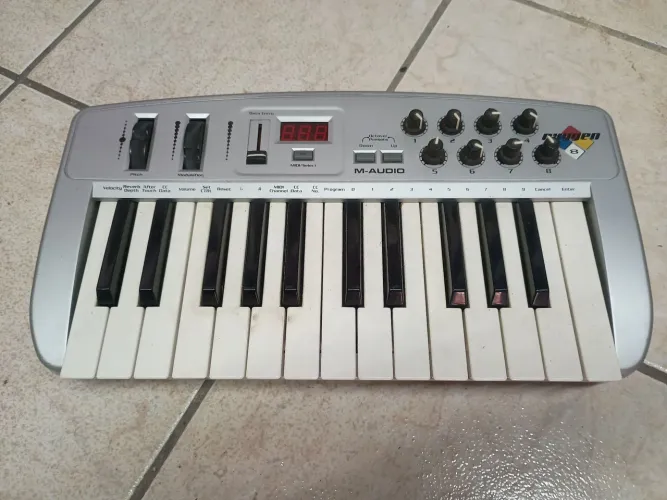 Controlador de teclado com 25 teclas OXYGEM 8 em perfeito estado de conservação muito Top 