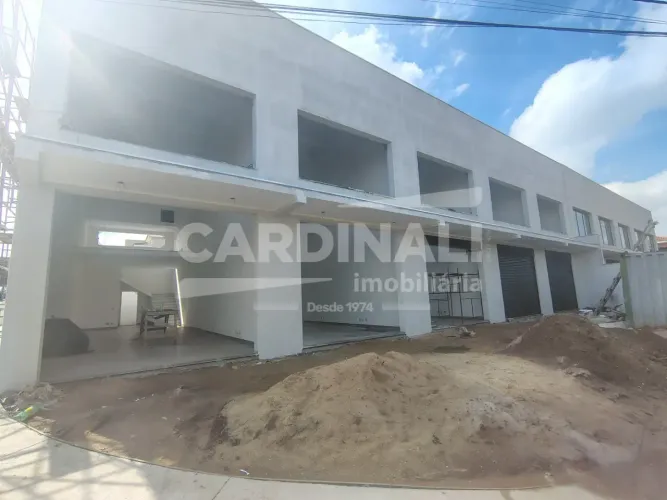 Sala Comercial com mezanino e banheiro acessível