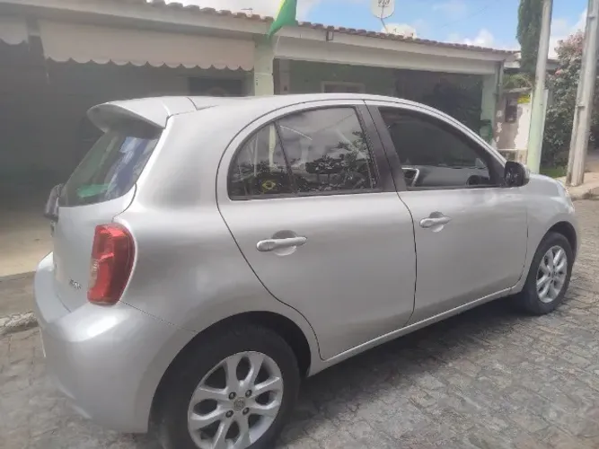 Nissan March SV 1.6 16V Flexstart 5P Mec. 2017