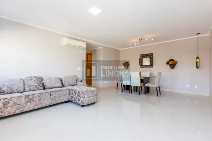 Apartamento mobiliado de 3 dormitórios e 2 vagas de garagem no bairro Mont Serrat