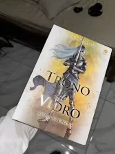Trono de Vidro 6 - Reinos das Cinzas (Capa Antiga) - Sarah J. Maas
