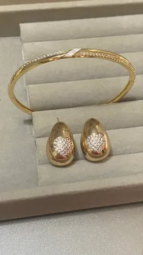 Pulseira e brinco semi joias