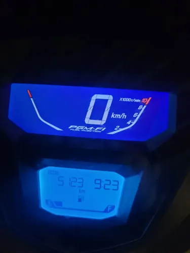 Honda Elite em Excelente estado e com baixo Km