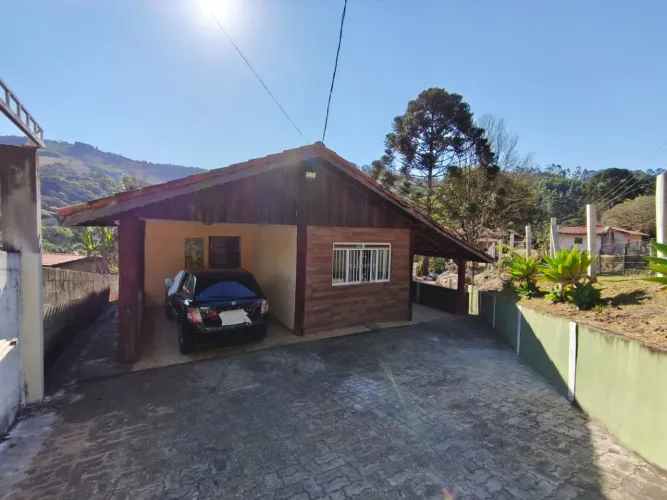 Sítio / Chácara para Venda em Pedra Bela, 2 dormitórios, 1 banheiro