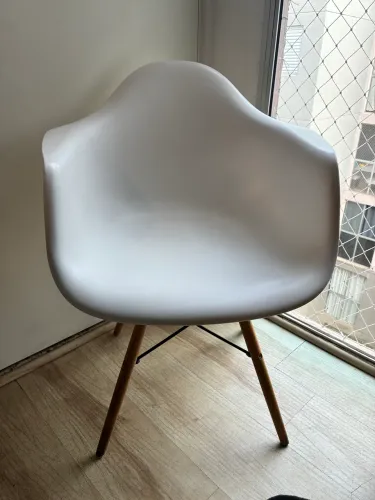 Cadeira Charles Eames Eiffel Wood