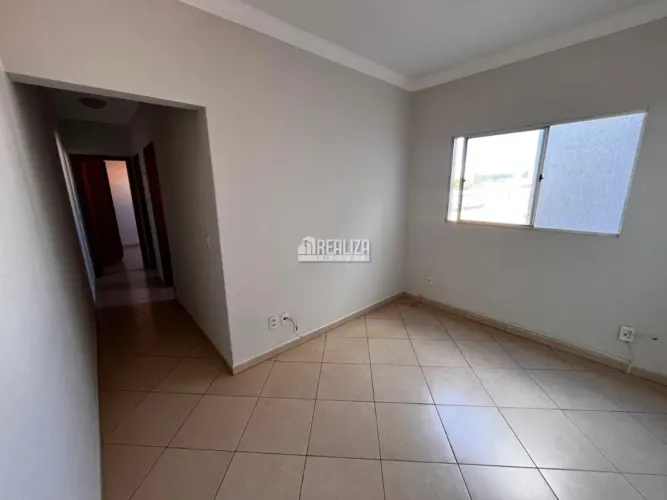 Apartamento com 2 Quarto(s) e 1 banheiro(s) para Alugar, 50 m² por R$ 1370 / Mês