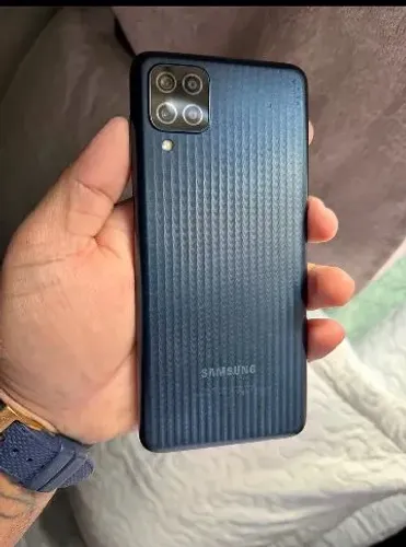SAMSUNG M12