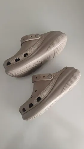 Crocs bege classic crush clog