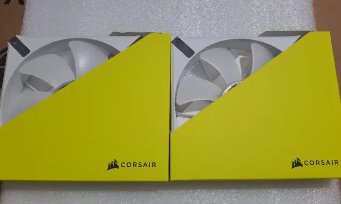 Kit com 2 Fans Corsair Ml140 Elite RGB 140mm 14cm 1600rpm Levitação Magnética Branca