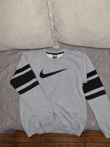 Blusa de moletom Nike cinza tamanho G pequena
