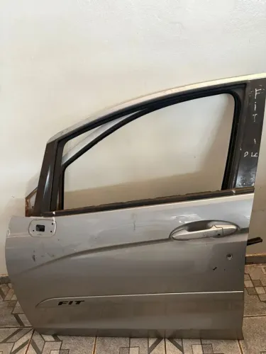 PORTA DIANTEIRA ESQUERDA HONDA FIT 