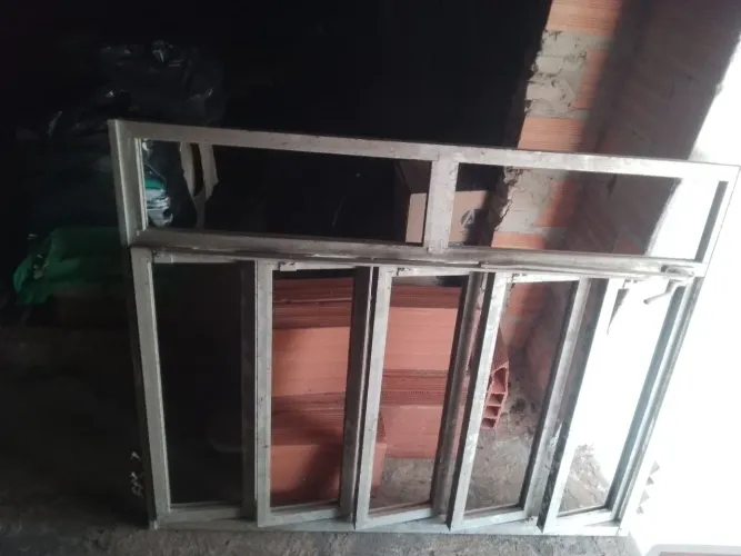 Janela de alumínio 