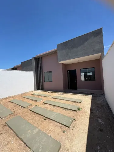 Vendo casa de 2/4 sendo uma suíte no santo Antônio dos prazeres