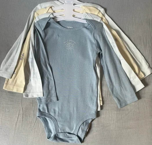 Kit body Carters 24 meses novos 
