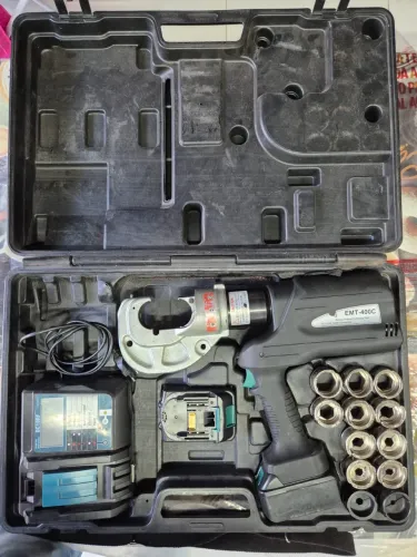 Alicate crimpador de 12 toneladas, até 400mm, carregador EK1240 GREENLEE. SOMENTE VENDA.