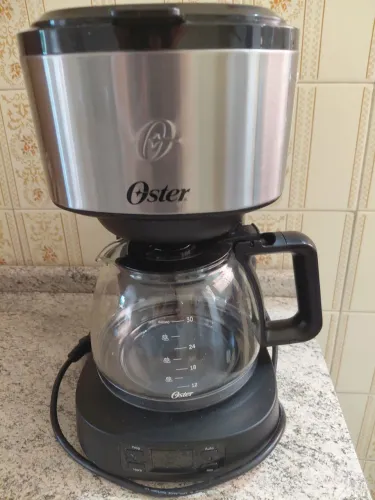 Cafeteira Oster Day Light programável de 1,2 l