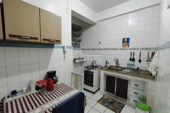 Apartamento : / Residencial / Glória