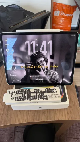 iPad Pro M4 13 256GB + Apple Pencil Pro, praticamente novo!